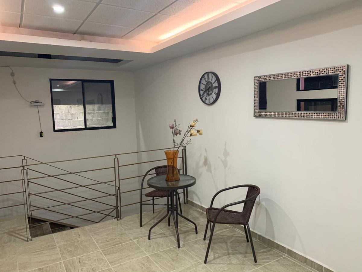 Lomas Suites 시우다드 발레스 외부 사진